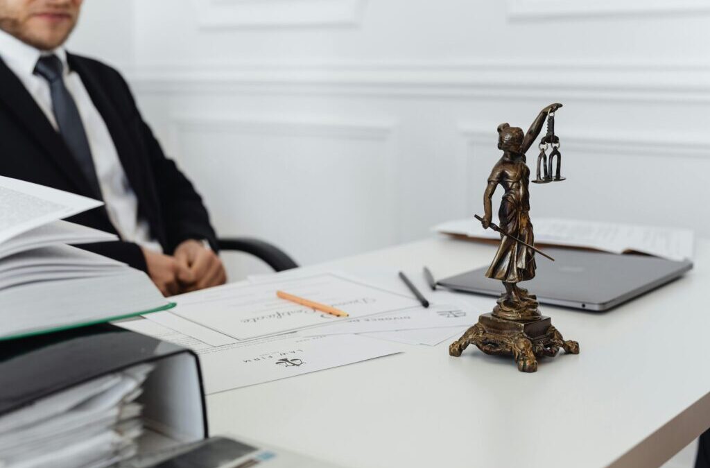 How to Start a Law Firm: Key Steps and Tips | Rocket Matter